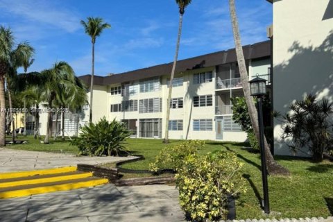 Снять в аренду кондоминиум в Майами, Флорида 1 спальня, 88.63м2, № 2047527 - фото 25