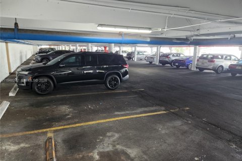 Condominio en alquiler en Sunny Isles Beach, Florida, 55.28 m2 № 2004211 - foto 21