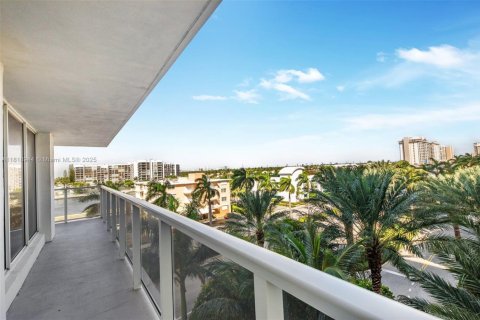 Condo in Hollywood, Florida, 2 bedrooms № 2054219
