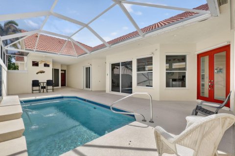 House in Port St. Lucie, Florida 3 bedrooms, 173.08 sq.m. № 2175672 - photo 7