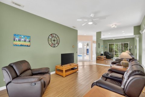 House in Port St. Lucie, Florida 3 bedrooms, 173.08 sq.m. № 2175672 - photo 21