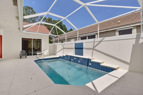 House in Port St. Lucie, Florida 3 bedrooms, 173.08 sq.m. № 2175672 - photo 10