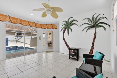 House in Port St. Lucie, Florida 3 bedrooms, 173.08 sq.m. № 2175672 - photo 12