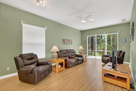 House in Port St. Lucie, Florida 3 bedrooms, 173.08 sq.m. № 2175672 - photo 19