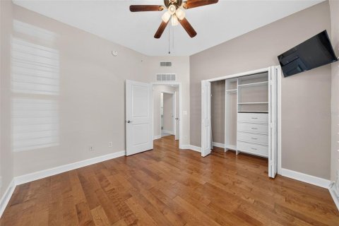 Condo in Celebration, Florida, 4 bedrooms  № 2429415 - photo 13