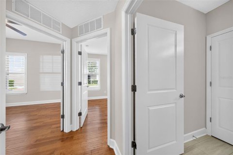Condo in Celebration, Florida, 4 bedrooms  № 2429415 - photo 11