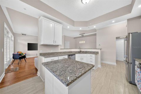 Condo in Celebration, Florida, 4 bedrooms  № 2429415 - photo 22