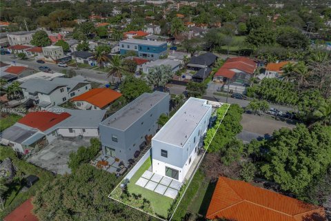 Купить виллу или дом в Майами, Флорида 4 спальни, 240.99м2, № 2040384 - фото 4