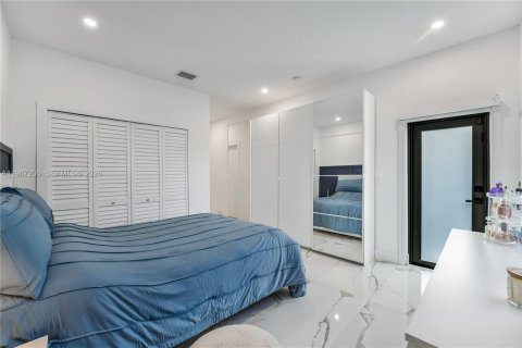 Купить виллу или дом в Майами, Флорида 4 спальни, 240.99м2, № 2040384 - фото 15