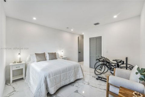 Купить виллу или дом в Майами, Флорида 4 спальни, 240.99м2, № 2040384 - фото 18