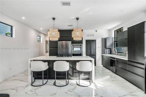 Купить виллу или дом в Майами, Флорида 4 спальни, 240.99м2, № 2040384 - фото 9