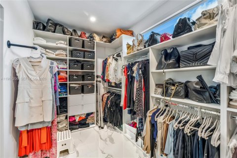 Купить виллу или дом в Майами, Флорида 4 спальни, 240.99м2, № 2040384 - фото 27