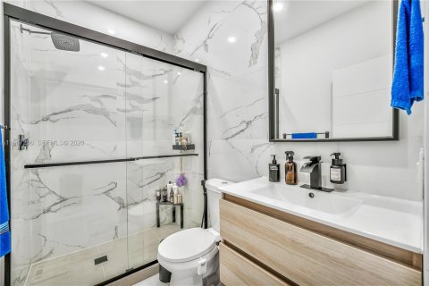 Купить виллу или дом в Майами, Флорида 4 спальни, 240.99м2, № 2040384 - фото 16