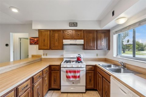 Купить виллу или дом в Орландо, Флорида 6 комнат, 174.01м2, № 2096751 - фото 11