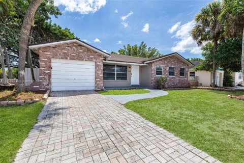House in Boca Raton, Florida 3 bedrooms, 142.88 sq.m. № 1683493 - photo 2