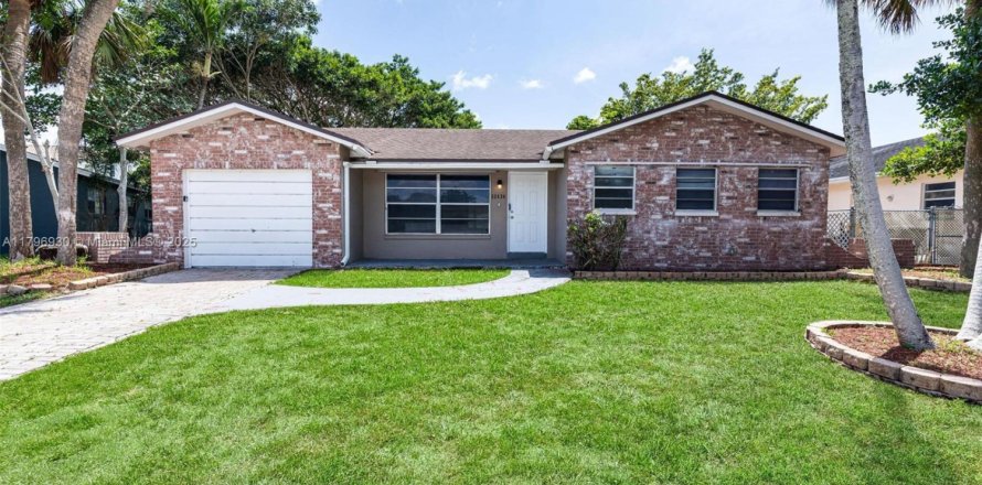 House in Boca Raton, Florida 3 bedrooms, 142.88 sq.m. № 1683493