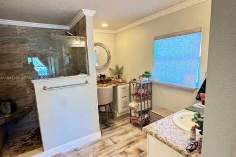 House in Vero Beach, Florida 4 bedrooms, 208.75 sq.m. № 2002343 - photo 30