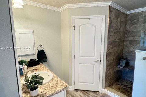 House in Vero Beach, Florida 4 bedrooms, 208.75 sq.m. № 2002343 - photo 29