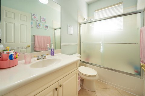 Villa ou maison à vendre à Miramar, Floride: 6 chambres, 349.87 m2 № 2084852 - photo 28