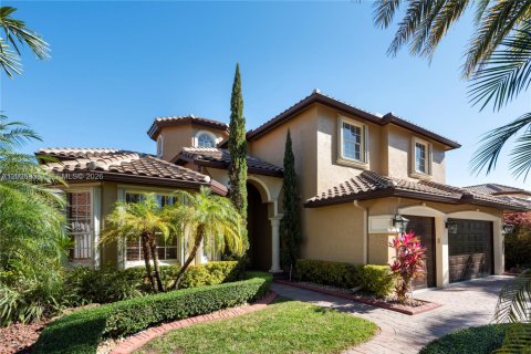 Villa ou maison à vendre à Miramar, Floride: 6 chambres, 349.87 m2 № 2084852 - photo 2