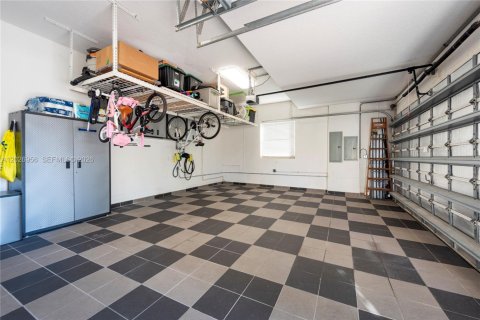 Villa ou maison à vendre à Miramar, Floride: 6 chambres, 349.87 m2 № 2084852 - photo 30