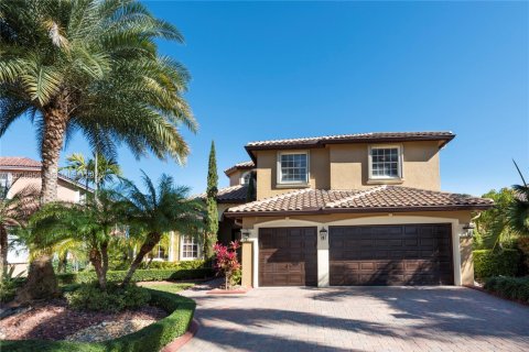 Villa ou maison à Miramar, Floride 6 chambres, 349.87 m2 № 2084852
