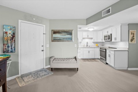 Condo in Jensen Beach, Florida, 2 bedrooms  № 2085969 - photo 5