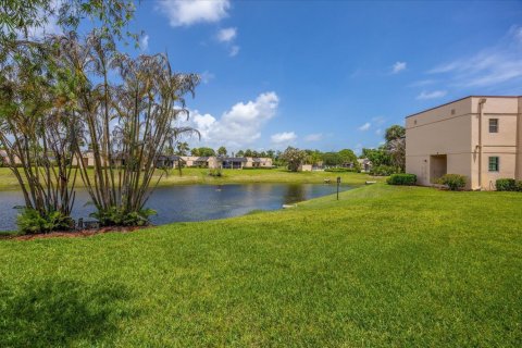 Condo in Jensen Beach, Florida, 2 bedrooms  № 2085969 - photo 23