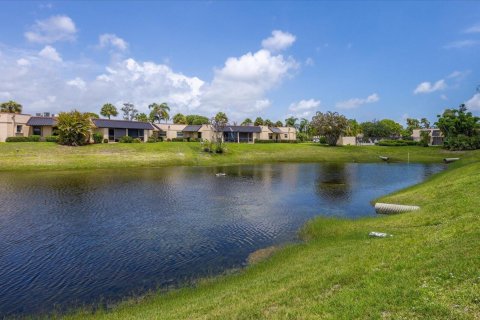Condo in Jensen Beach, Florida, 2 bedrooms  № 2085969 - photo 25