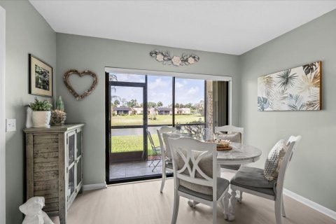 Condo in Jensen Beach, Florida, 2 bedrooms  № 2085969 - photo 10