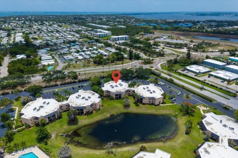Condo in Jensen Beach, Florida, 2 bedrooms  № 2085969 - photo 30