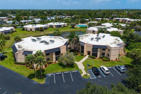 Condo in Jensen Beach, Florida, 2 bedrooms  № 2085969 - photo 27