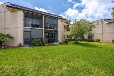 Condo in Jensen Beach, Florida, 2 bedrooms  № 2085969 - photo 22
