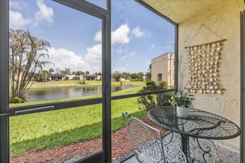 Condo in Jensen Beach, Florida, 2 bedrooms  № 2085969 - photo 2