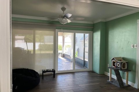 House in New Port Richey, Florida 3 bedrooms, 180.32 sq.m. № 1907075 - photo 24