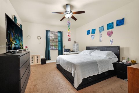 Touwnhouse à vendre à Miami, Floride: 4 chambres, 174.28 m2 № 1974423 - photo 26