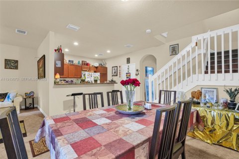 Touwnhouse à vendre à Miami, Floride: 4 chambres, 174.28 m2 № 1974423 - photo 8