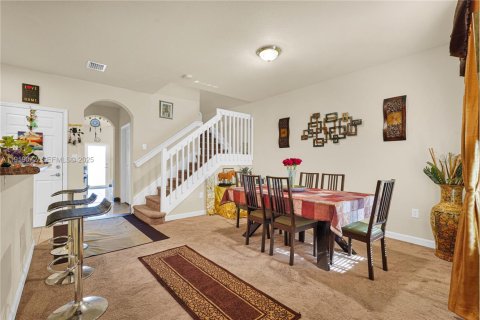 Touwnhouse à vendre à Miami, Floride: 4 chambres, 174.28 m2 № 1974423 - photo 6