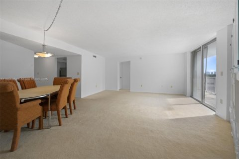 Copropriété à louer à Miami, Floride: 2 chambres, 116.78 m2 № 1945972 - photo 5