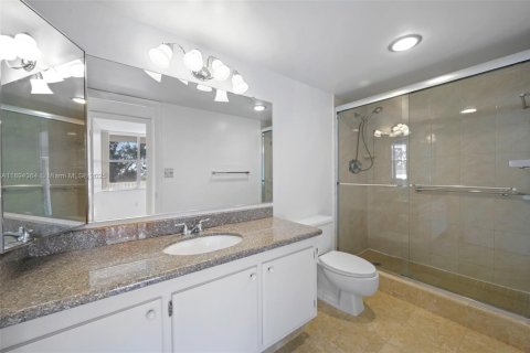 Copropriété à louer à Miami, Floride: 2 chambres, 116.78 m2 № 1945972 - photo 12