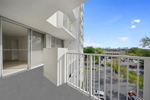 Copropriété à louer à Miami, Floride: 2 chambres, 116.78 m2 № 1945972 - photo 20