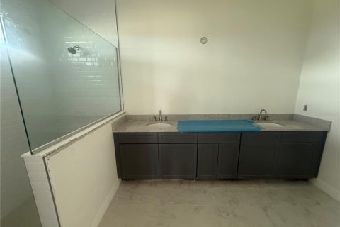 House in Orlando, Florida 5 bedrooms, 318.47 sq.m. № 1760566 - photo 7