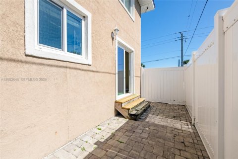 Снять в аренду квартиру в Саут-Дайтона, Флорида 2 спальни, № 2066413 - фото 14