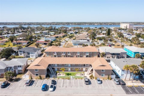 Снять в аренду квартиру в Саут-Дайтона, Флорида 2 спальни, № 2066413 - фото 2