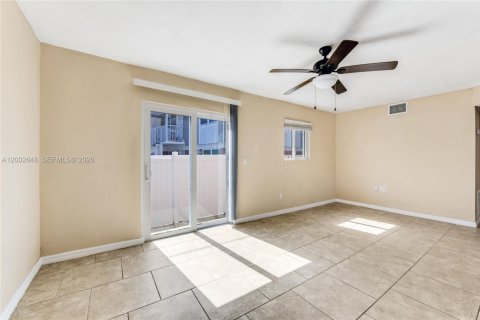 Снять в аренду квартиру в Саут-Дайтона, Флорида 2 спальни, № 2066413 - фото 8