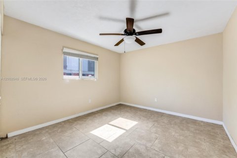 Снять в аренду квартиру в Саут-Дайтона, Флорида 2 спальни, № 2066413 - фото 12