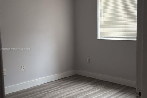 Купить кондоминиум в Катлер-Бей, Флорида 2 спальни, 75.16м2, № 1949859 - фото 6