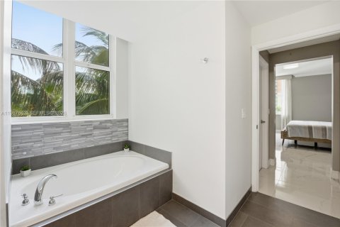 Copropriété à vendre à Aventura, Floride: 3 chambres, 173.36 m2 № 2050361 - photo 16