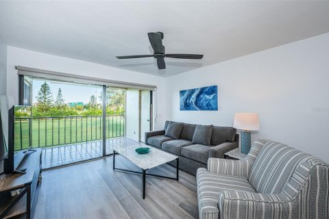 Condominio en alquiler en Saint Petersburg, Florida, 2 dormitorios, 82.68 m2 № 840339 - foto 9