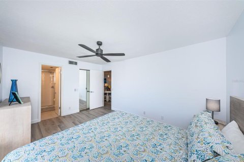 Condominio en alquiler en Saint Petersburg, Florida, 2 dormitorios, 82.68 m2 № 840339 - foto 16